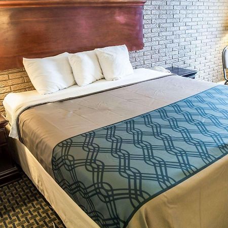 Rodeway Inn & Suites Wilmington North Εξωτερικό φωτογραφία