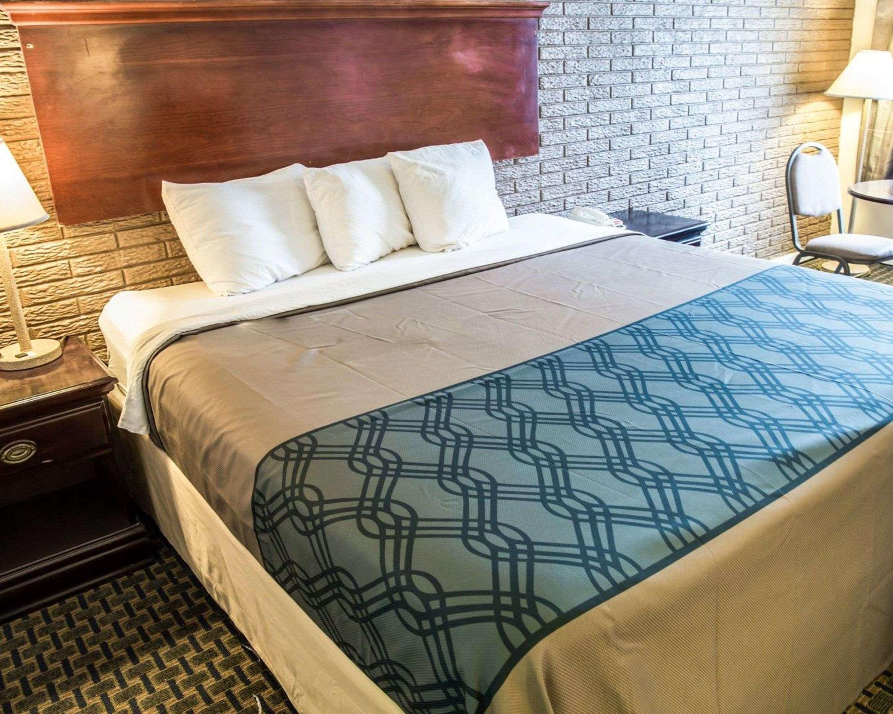 Rodeway Inn & Suites Wilmington North Εξωτερικό φωτογραφία