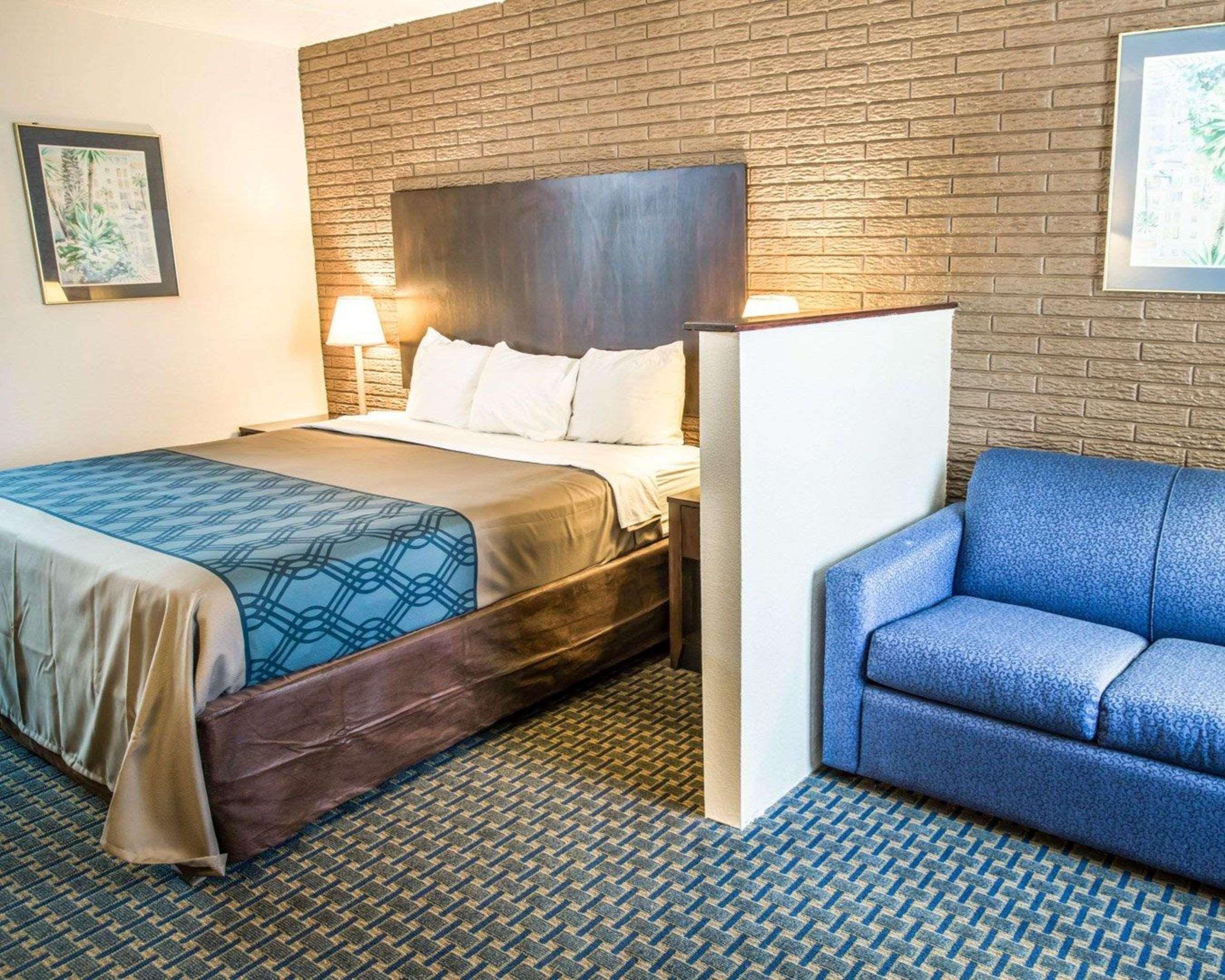 Rodeway Inn & Suites Wilmington North Εξωτερικό φωτογραφία