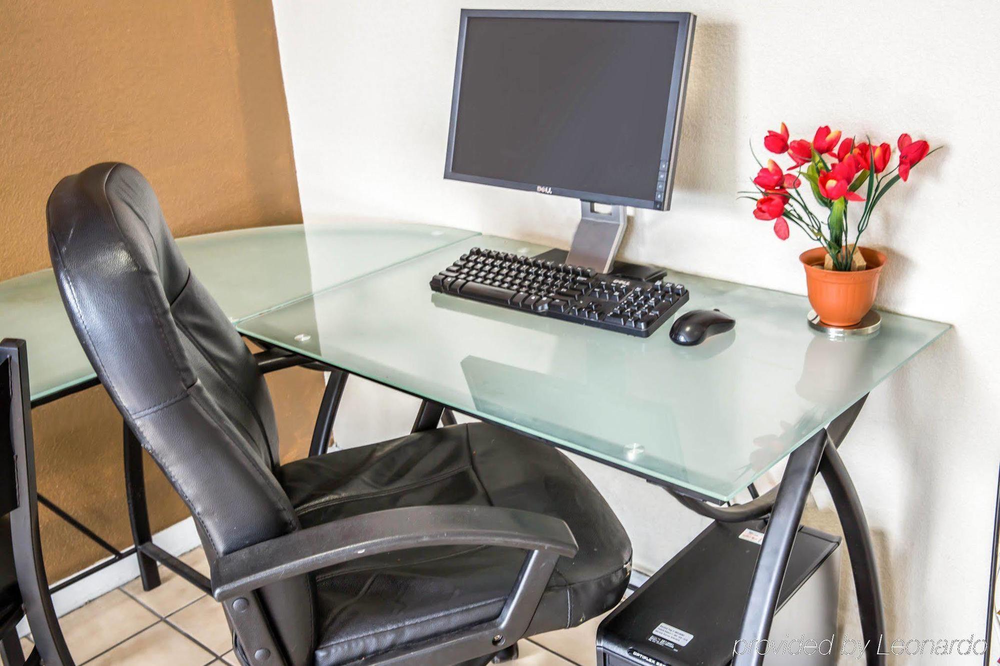Rodeway Inn & Suites Wilmington North Εξωτερικό φωτογραφία